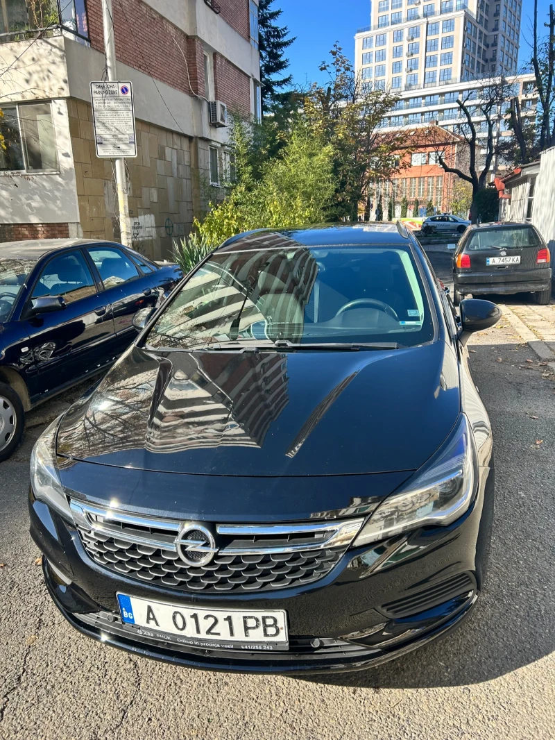 Opel Astra Комби, снимка 1 - Автомобили и джипове - 48361928