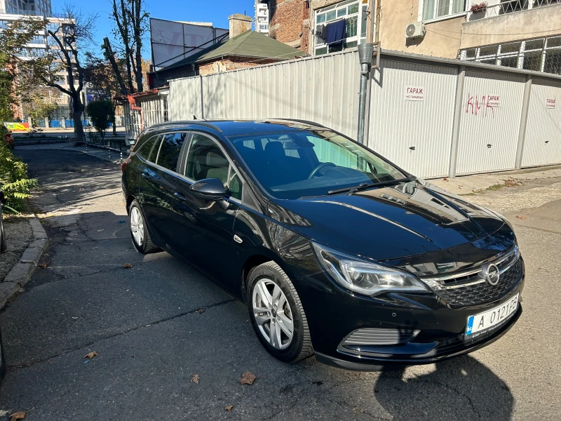 Opel Astra Комби, снимка 4 - Автомобили и джипове - 48361928