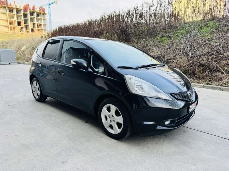 Honda Jazz 1.4i Exclusitive, снимка 1 - Автомобили и джипове - 48145312