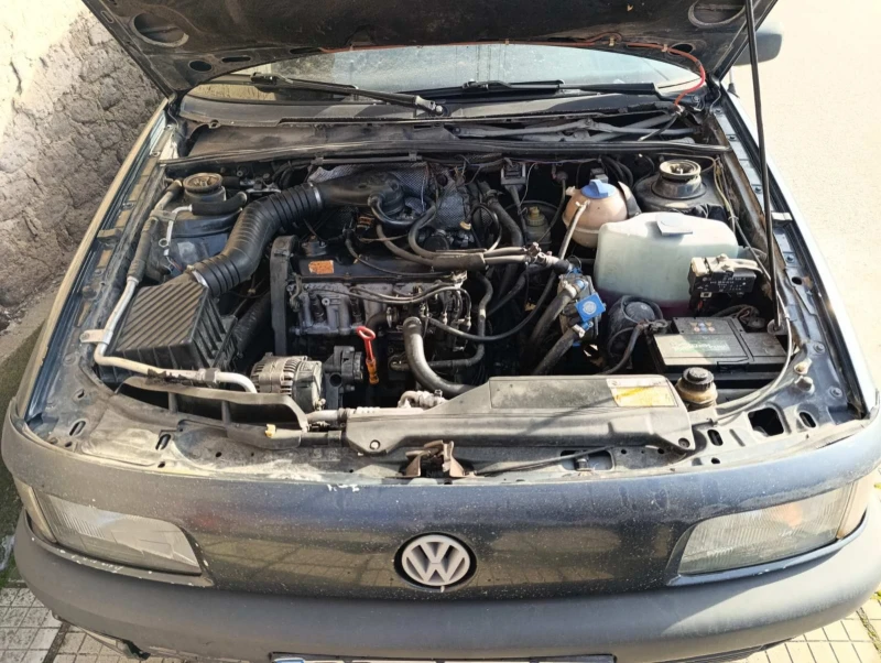 VW Passat, снимка 11 - Автомобили и джипове - 48576410