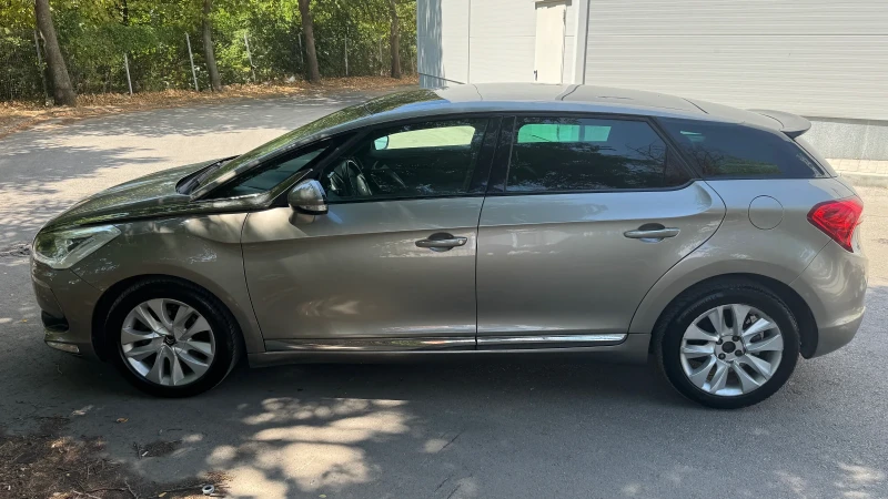 Citroen DS5 1.6 e-Hdi, снимка 8 - Автомобили и джипове - 51319125