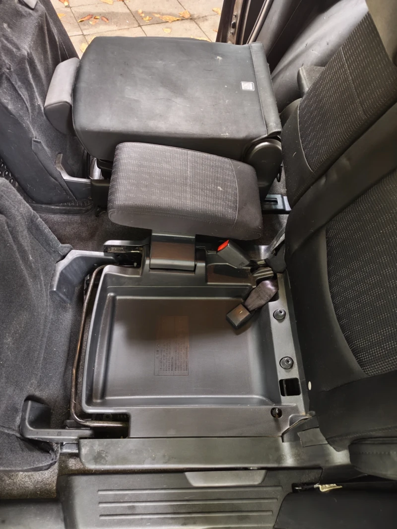 Mazda 5, снимка 16 - Автомобили и джипове - 52957136