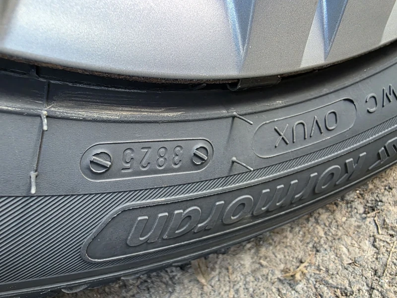 Toyota Avensis Комби, снимка 6 - Автомобили и джипове - 53176116