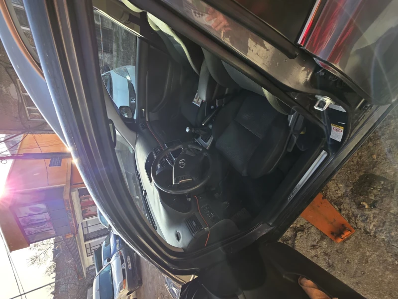 Toyota Avensis Комби, снимка 8 - Автомобили и джипове - 53176116