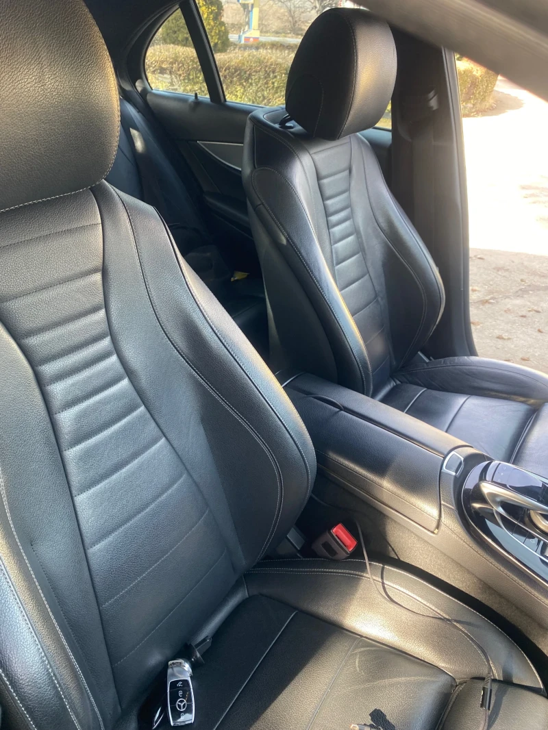 Mercedes-Benz E 220, снимка 10 - Автомобили и джипове - 53262945