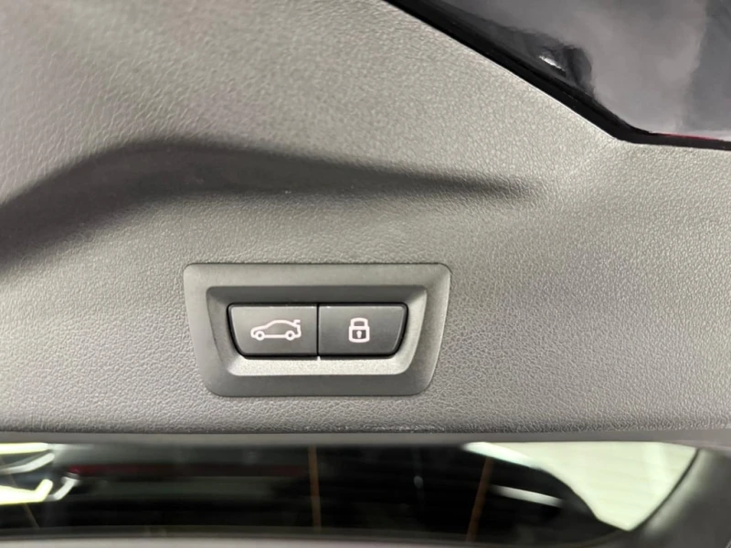 BMW X5M COMPETITION * ВСИЧКИ ЕКСТРИ* ПРЕДСТАВИТЕЛСТВО* , снимка 17 - Автомобили и джипове - 53370318