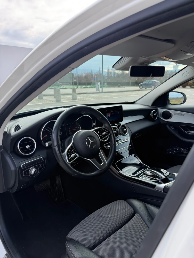 Mercedes-Benz C 220, снимка 6 - Автомобили и джипове - 53469667