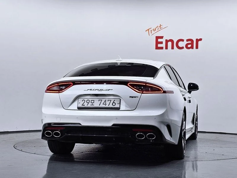 Kia Stinger 3.3 Turbo 2WD| 365к.с.| ВКЛ.ТЕХНОТЕСТ, снимка 4 - Автомобили и джипове - 55385488