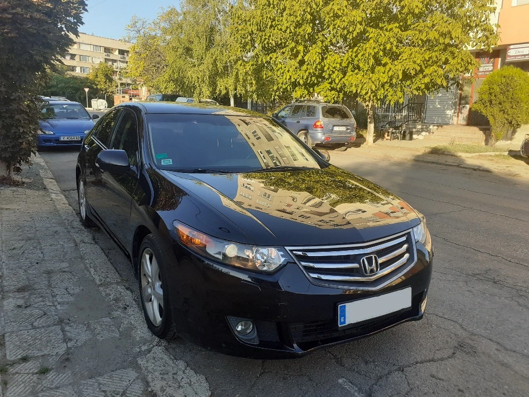 Honda Accord 2.0 Автоматик - изображение 2