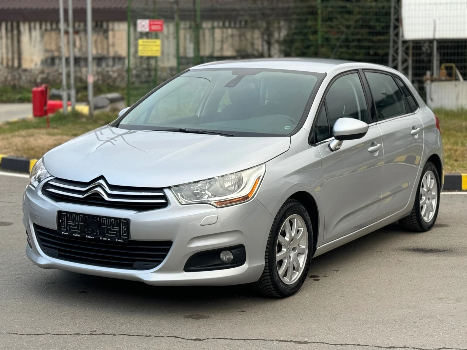 Citroen C4 1.6HDi Автоматик* Климатик* Лизинг - изображение 4