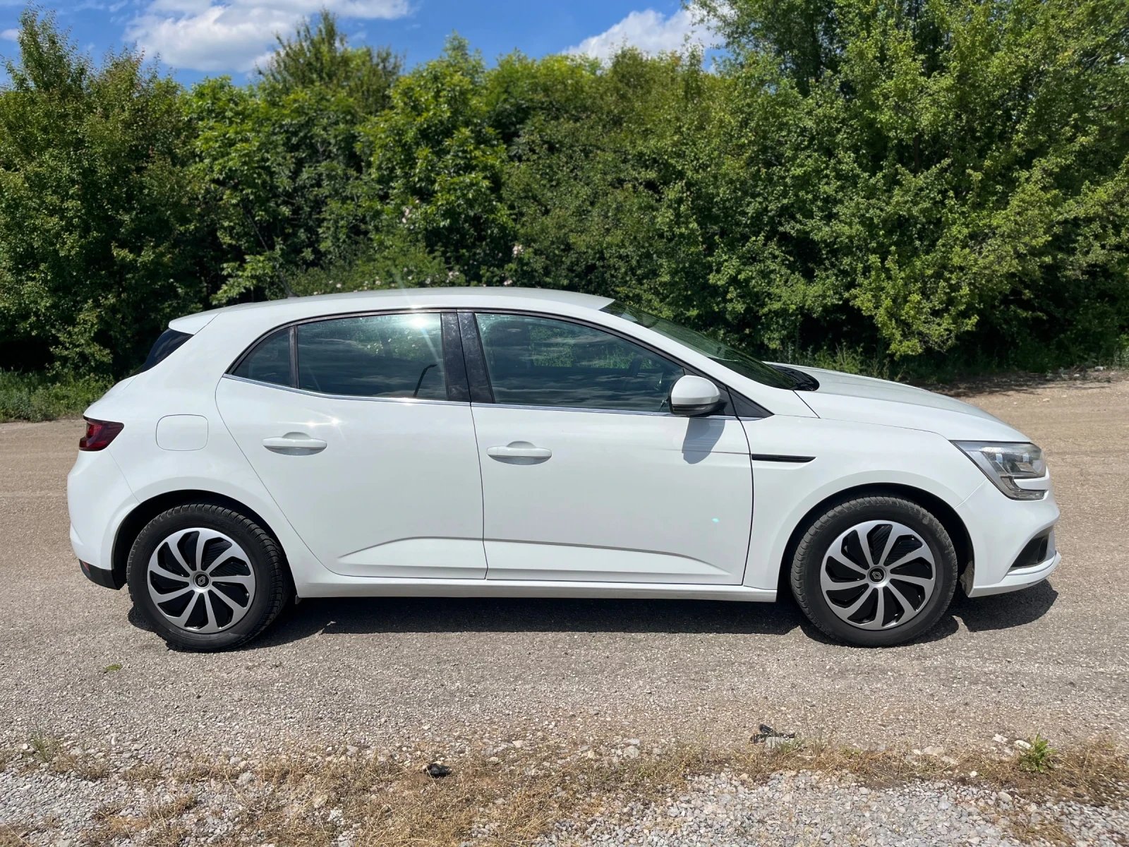 Renault Megane 1.2I - изображение 4
