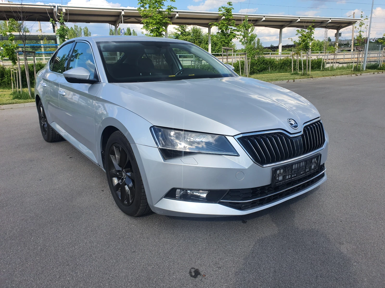 Skoda Superb 2.0 TDI 150 кс - изображение 6