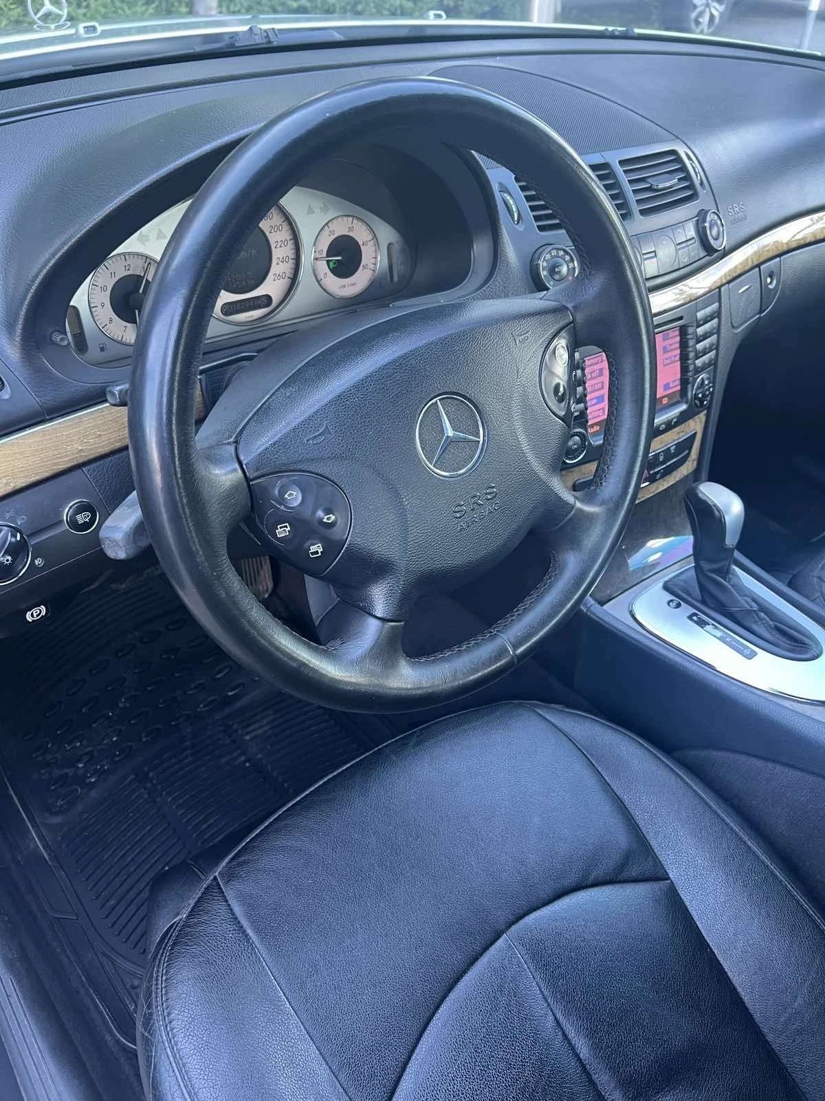 Mercedes-Benz E 270 Mercedes E270 - AVANTGARDE - кожа  - изображение 7