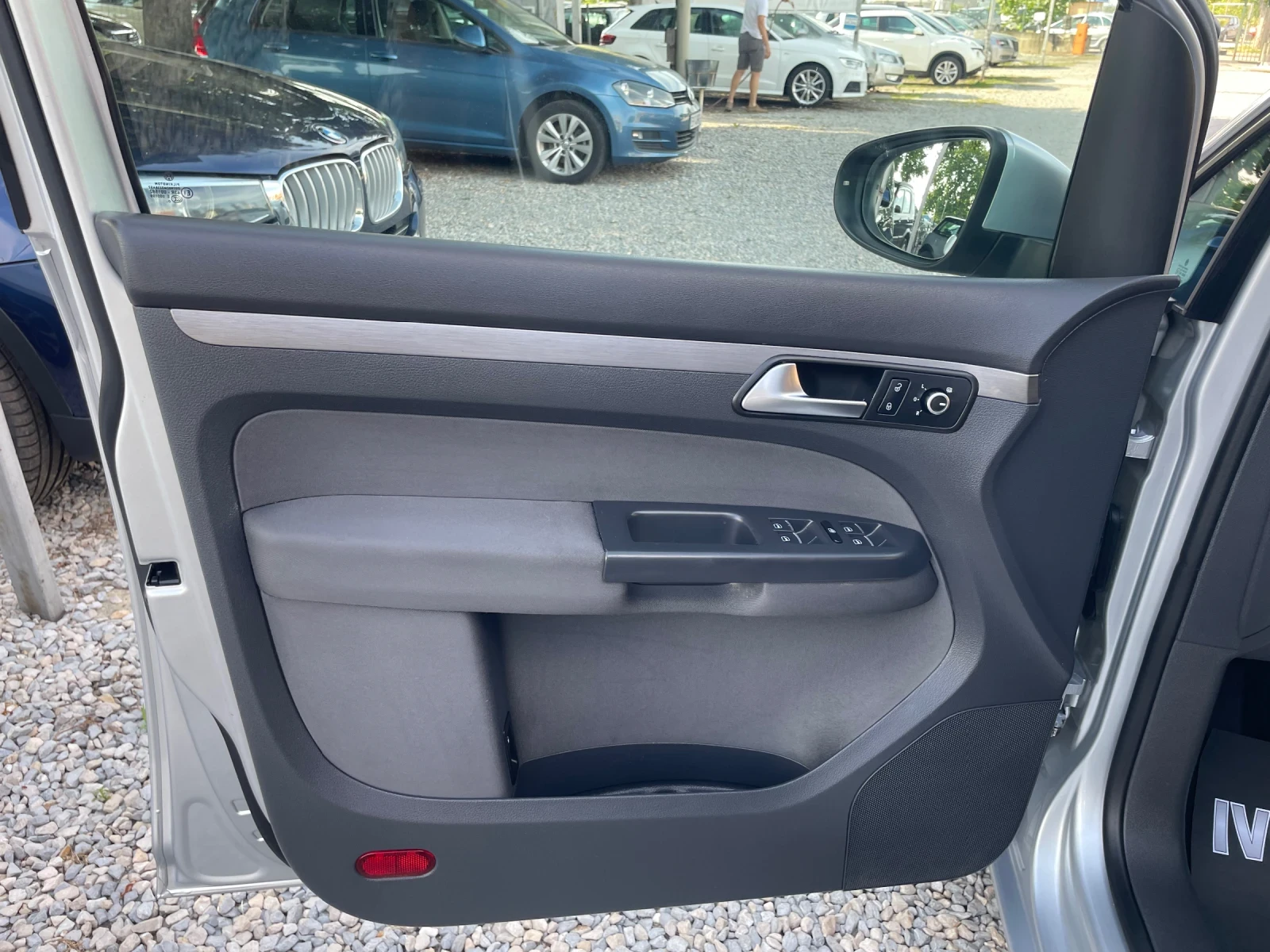 VW Touran  - изображение 9