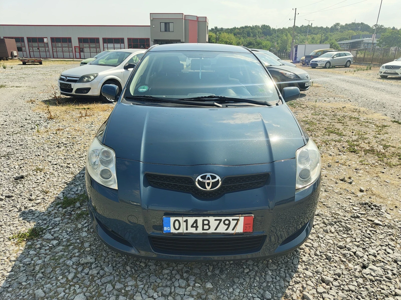 Toyota Auris 2.0 D-4D - изображение 2