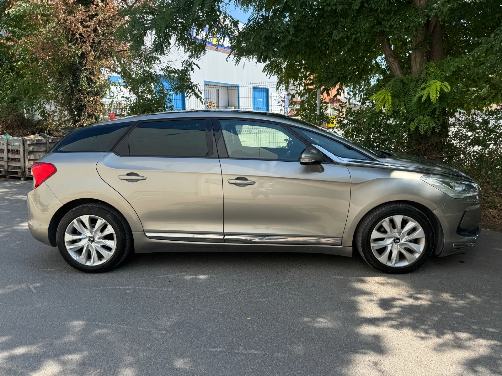 Citroen DS5 1.6 e-Hdi - изображение 4