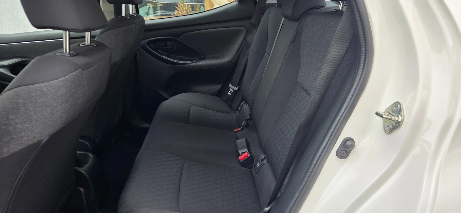 Toyota Yaris ГАРАНЦИЯ 06.2031г.АВТОМАТИК - изображение 9