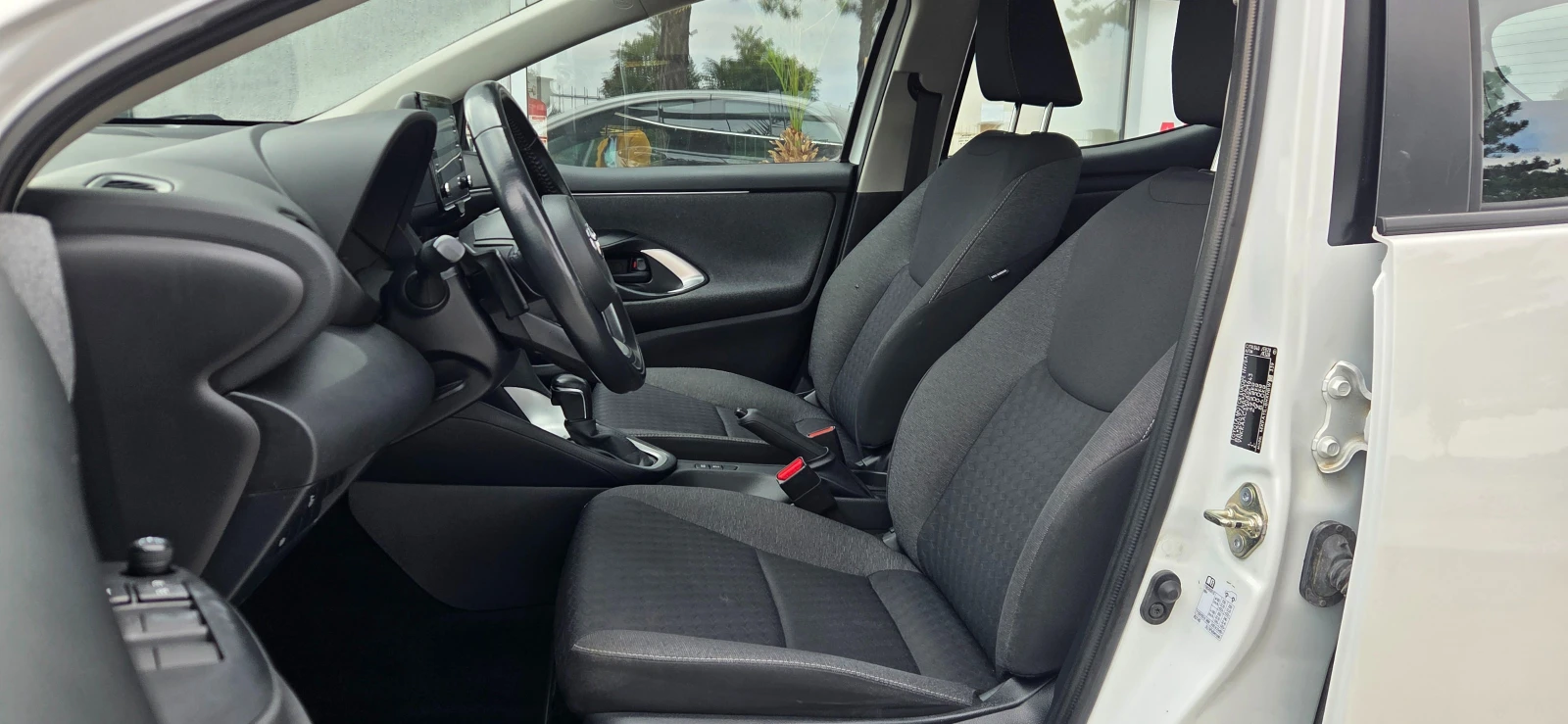 Toyota Yaris ГАРАНЦИЯ 06.2031г.АВТОМАТИК - изображение 8