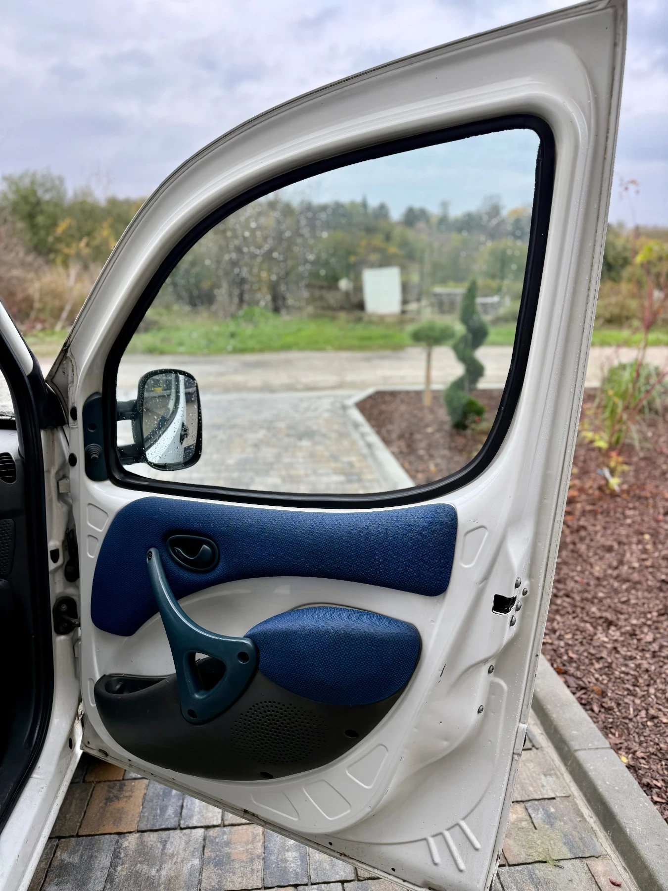 Fiat Doblo 1.9 jtd - изображение 2