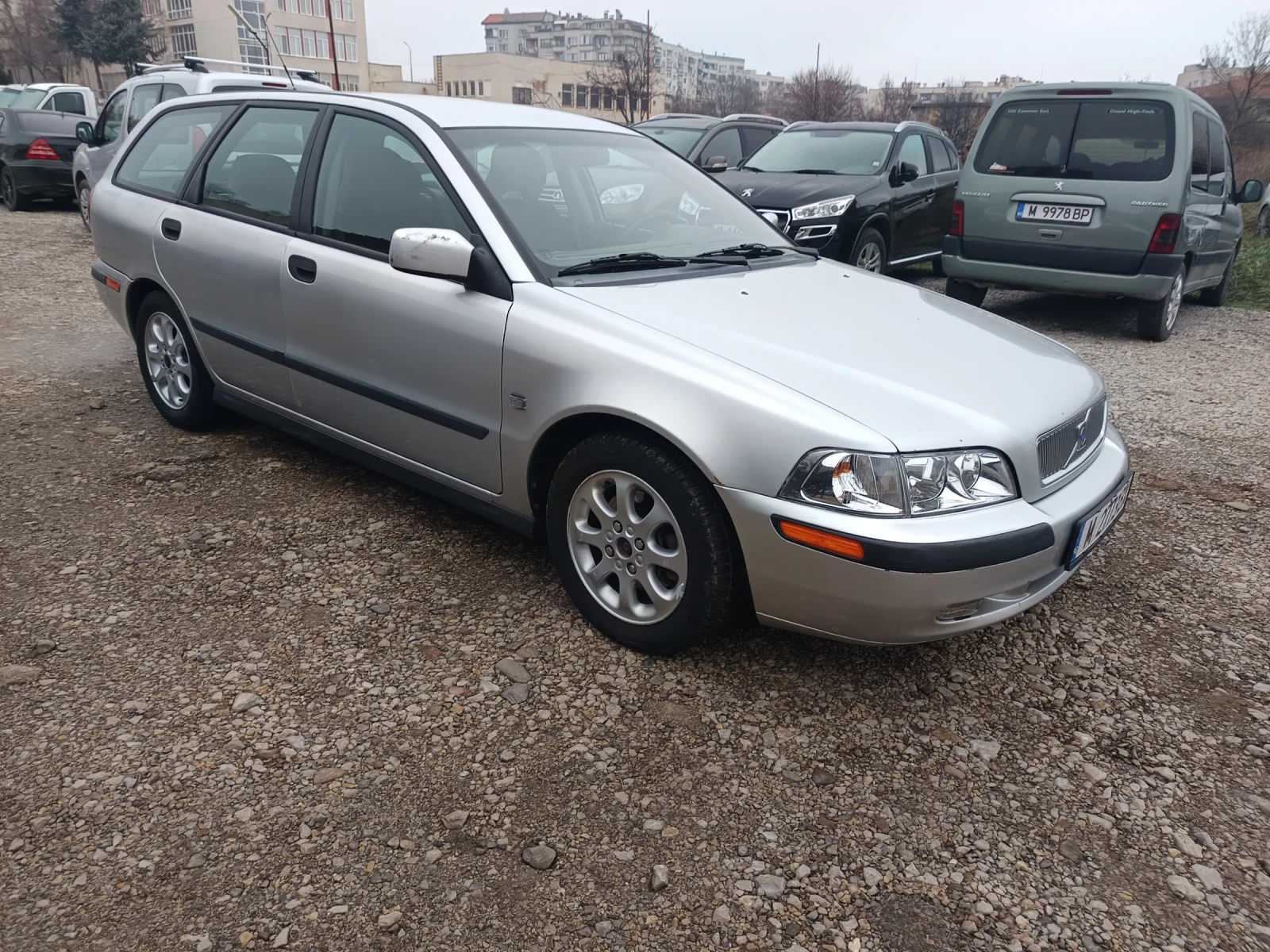 Volvo V40 1, 9 d 115hp - изображение 3