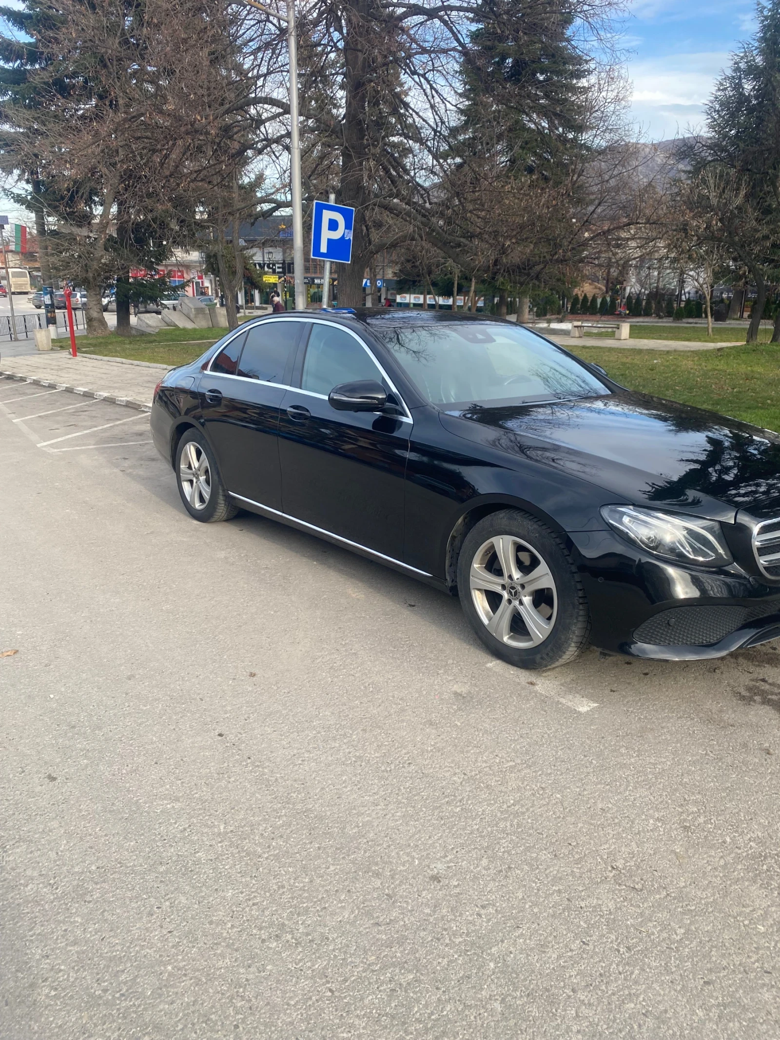 Mercedes-Benz E 220  - изображение 4