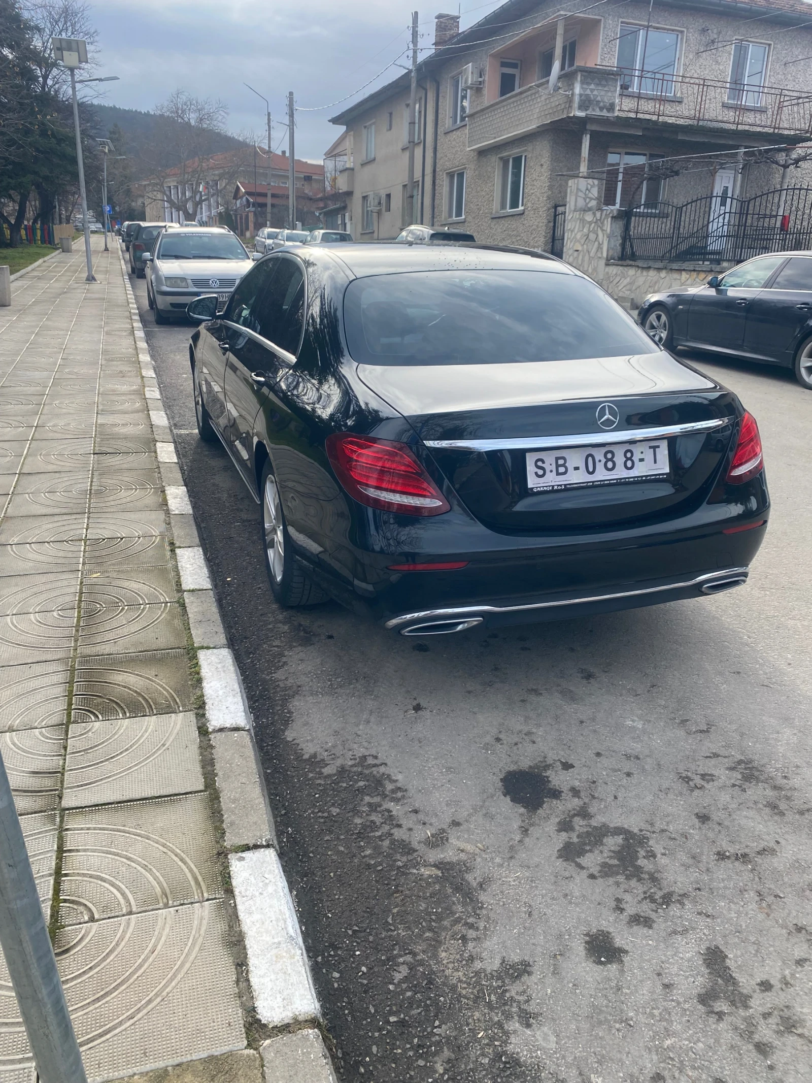 Mercedes-Benz E 220  - изображение 3