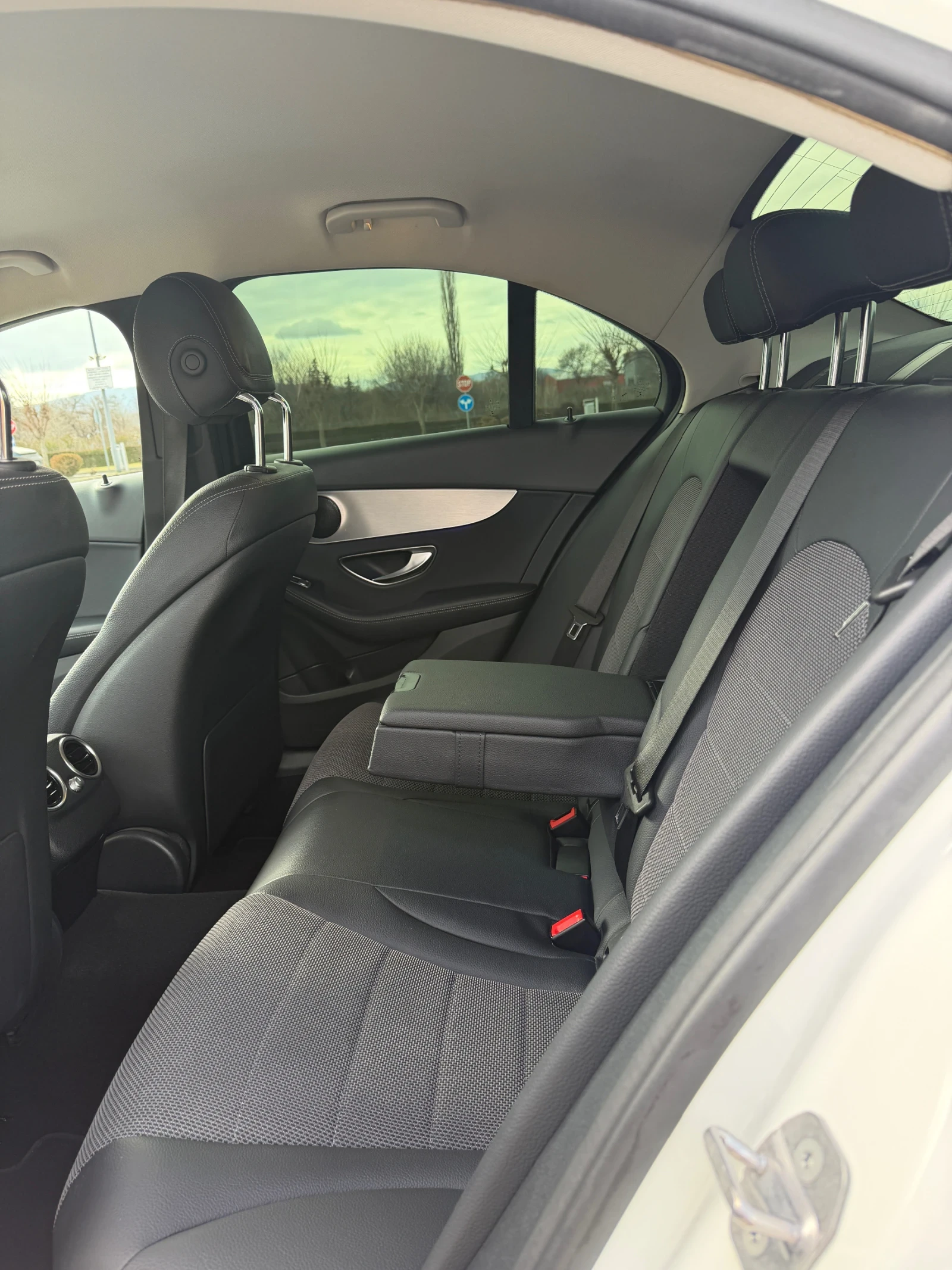 Mercedes-Benz C 220  - изображение 9