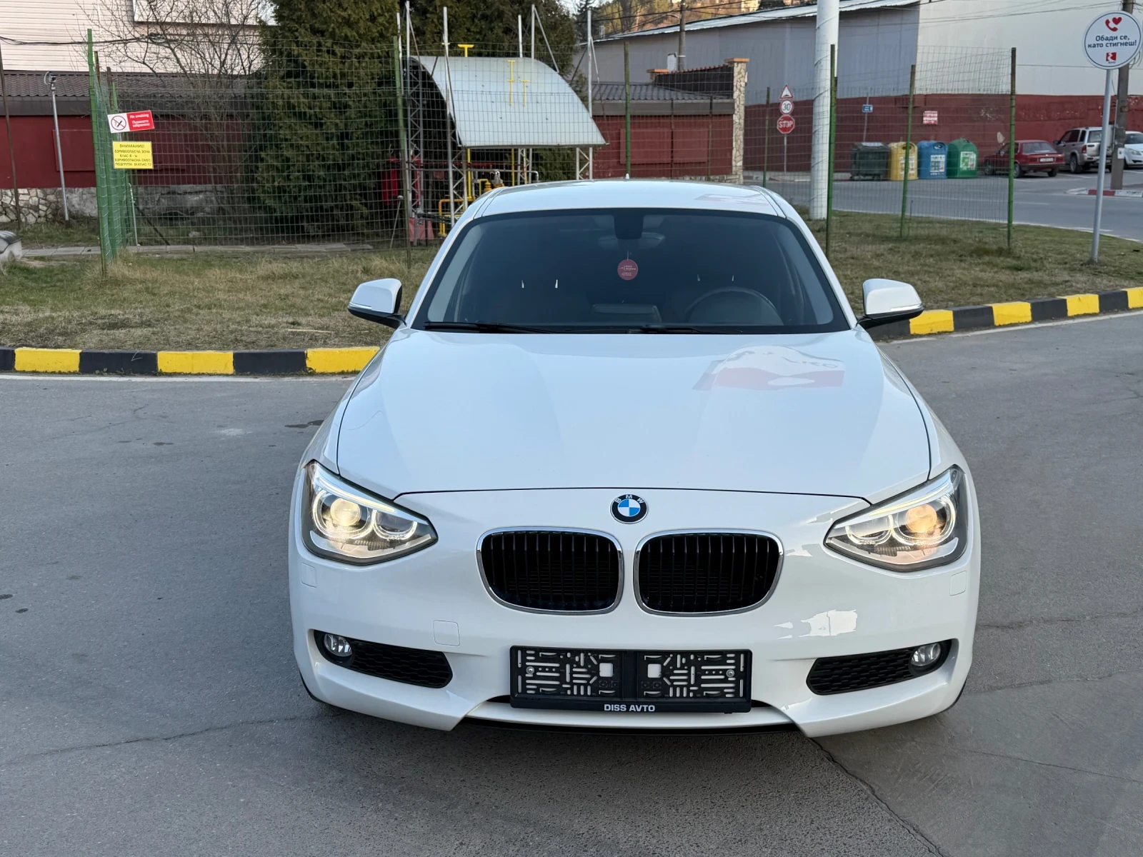 BMW 118 D/Много запазен!, снимка 2 - Автомобили и джипове - 53840832