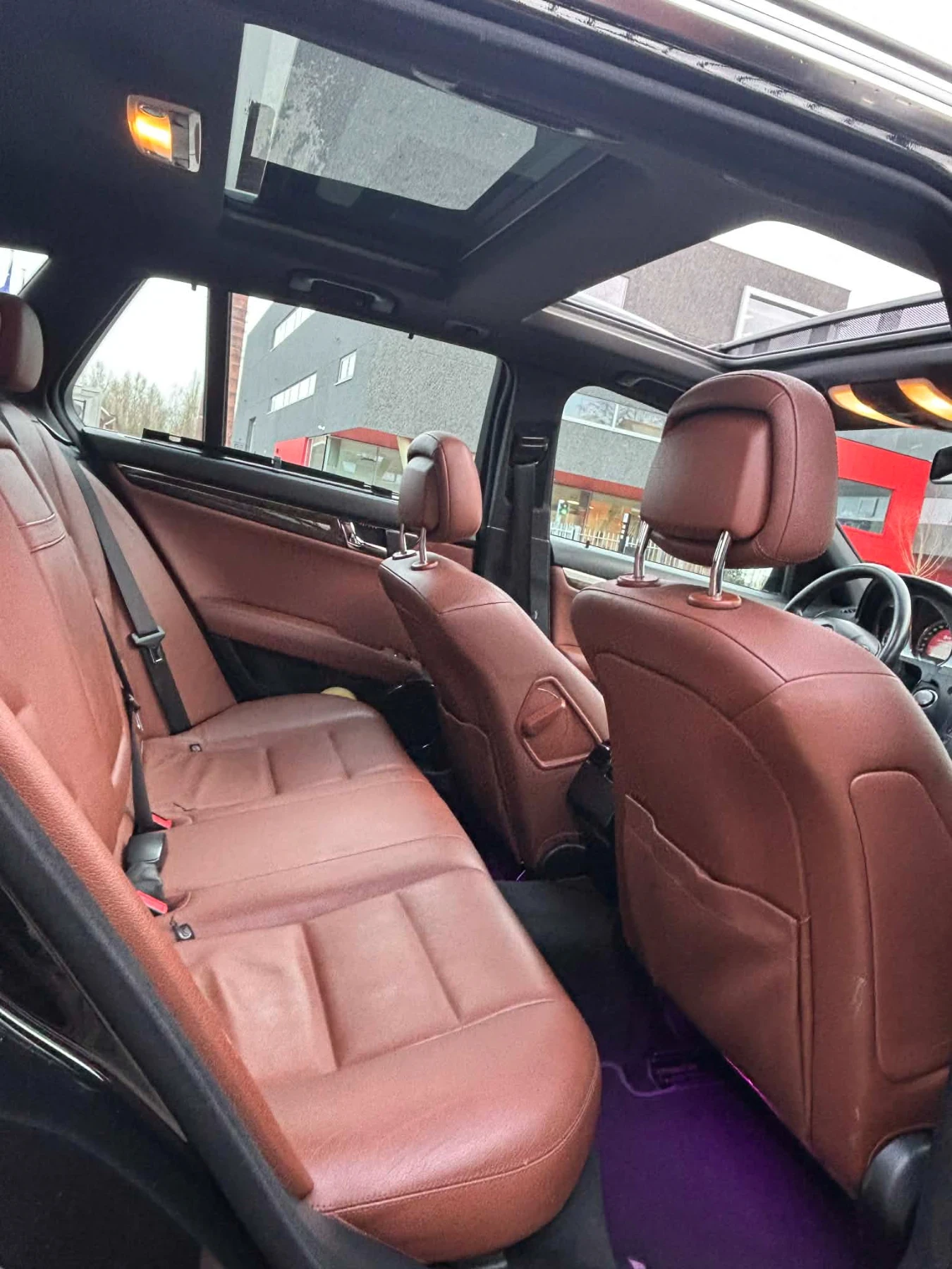 Mercedes-Benz C 350, снимка 6 - Автомобили и джипове - 53878446