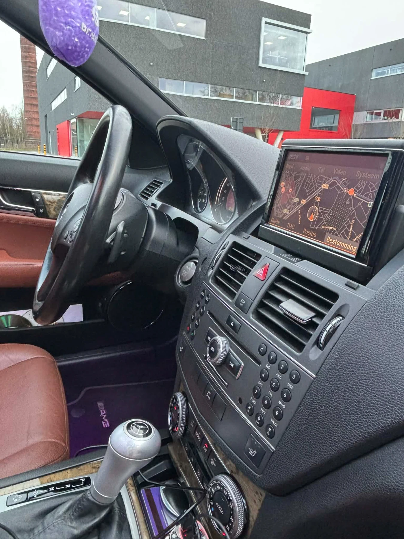 Mercedes-Benz C 350, снимка 5 - Автомобили и джипове - 53878446