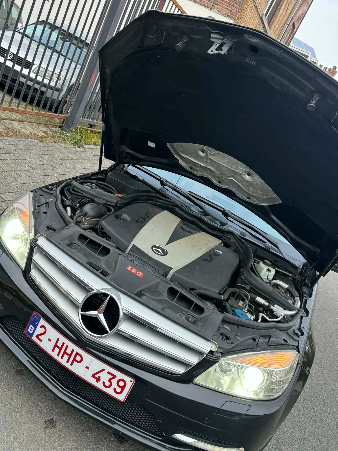 Mercedes-Benz C 350, снимка 10 - Автомобили и джипове - 53878446