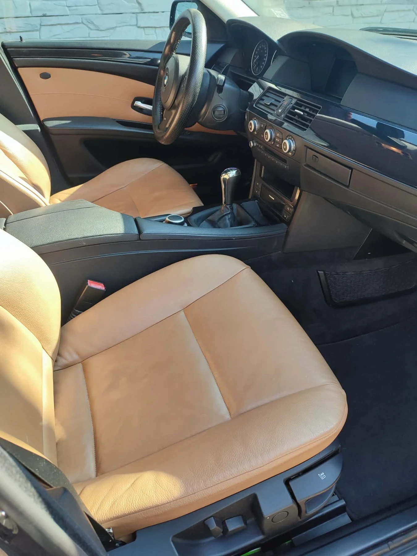 BMW 525 3.0 D 197 к.с  FACELIFT START STOP  Много запазен , снимка 13 - Автомобили и джипове - 54026702