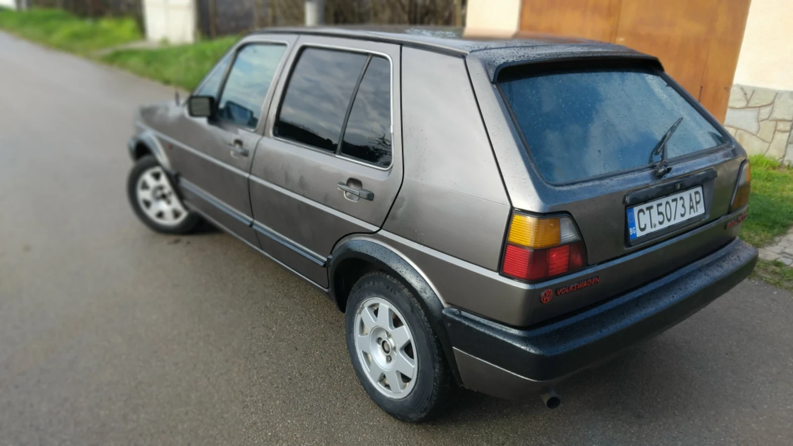 VW Golf 1.6 TD/65коня, снимка 15 - Автомобили и джипове - 54240572