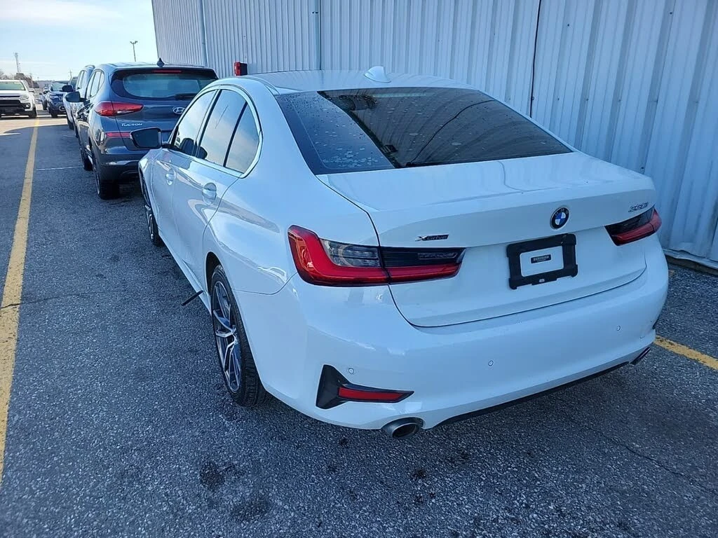 BMW 330 xDrive* AвтоКредит * (ЦЕНА ДО БГ), снимка 4 - Автомобили и джипове - 54445021