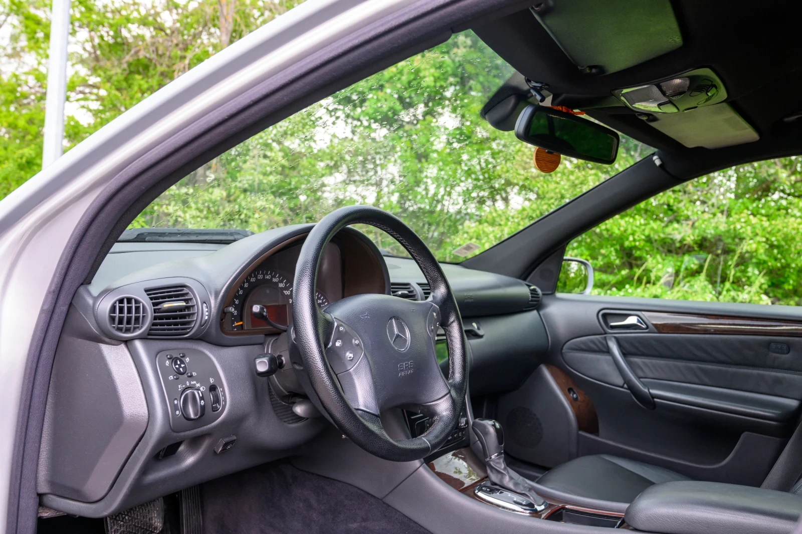 Mercedes-Benz C 320 4Matic Gaz, снимка 11 - Автомобили и джипове - 54486059