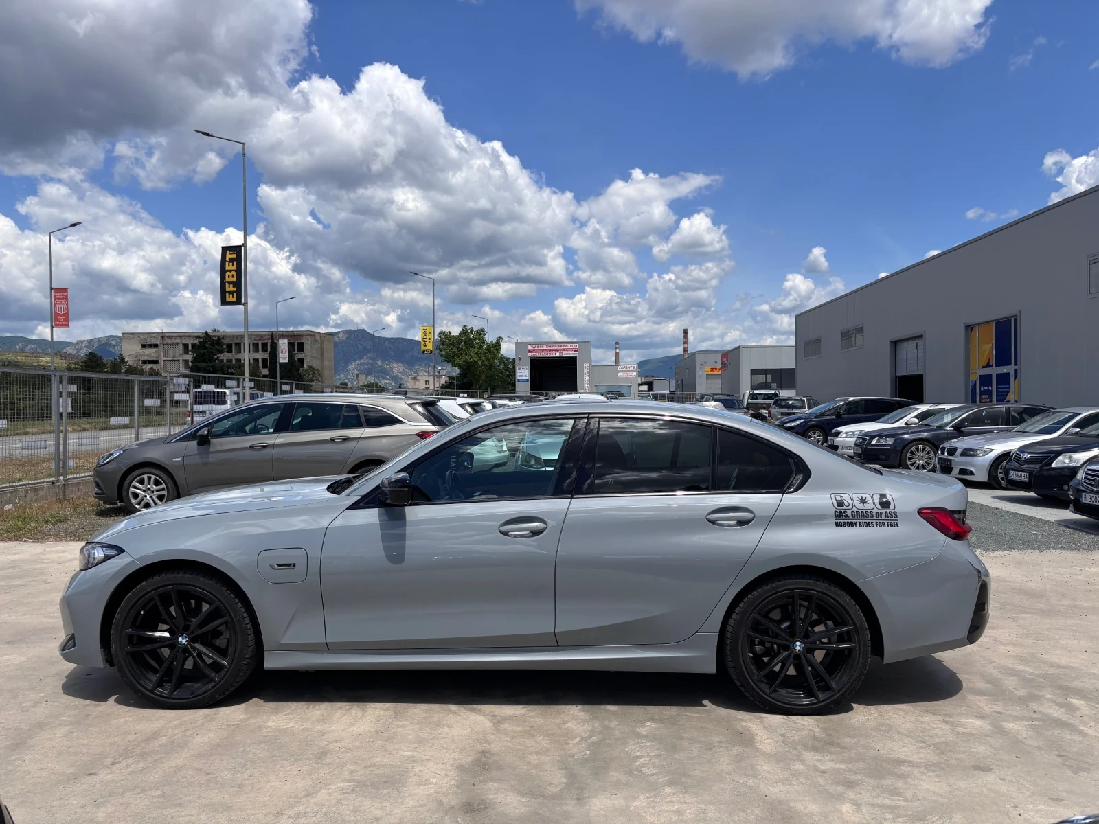 BMW 330 XDrive, снимка 6 - Автомобили и джипове - 54668152