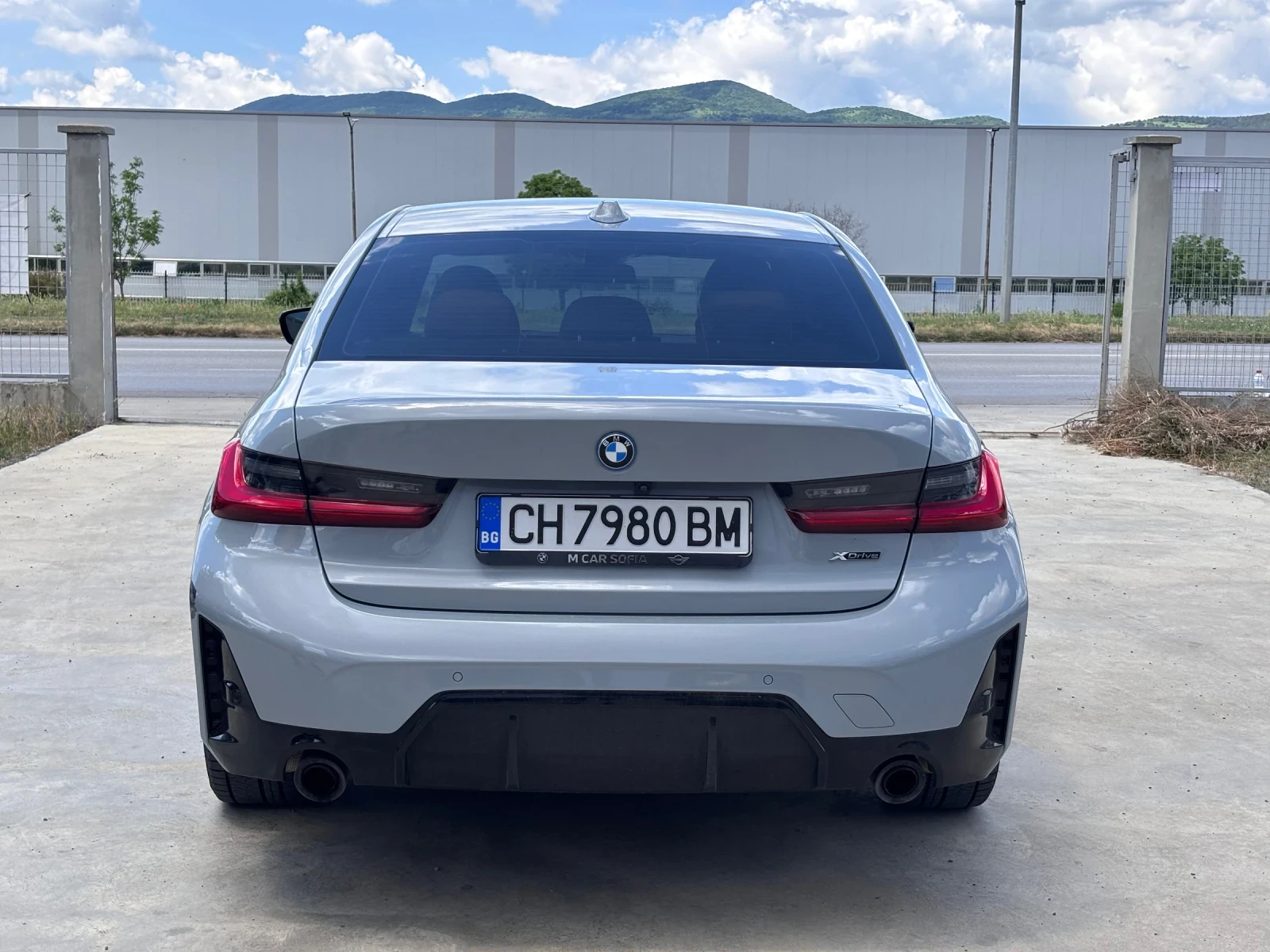 BMW 330 XDrive, снимка 4 - Автомобили и джипове - 54668152