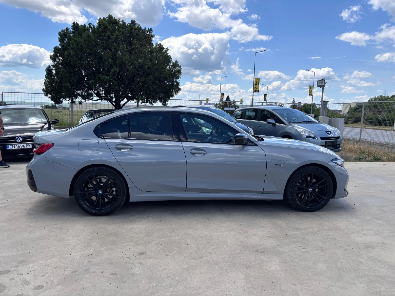 BMW 330 XDrive, снимка 3 - Автомобили и джипове - 54668152