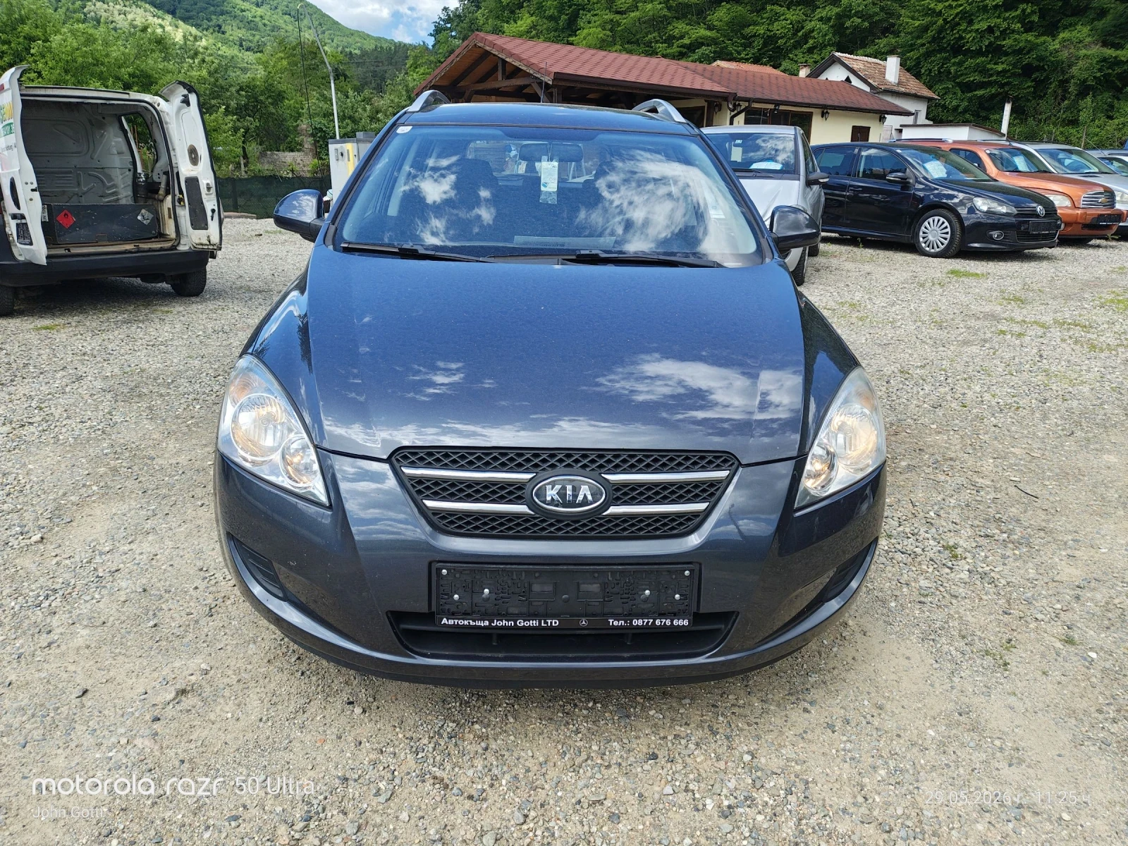 Kia Ceed 1.6 CRDi 90 k.c. Klimatik 2009г., снимка 3 - Автомобили и джипове - 54709374