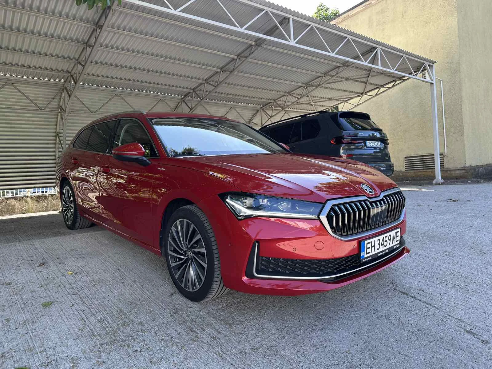 Skoda Superb L&K, снимка 8 - Автомобили и джипове - 54819408
