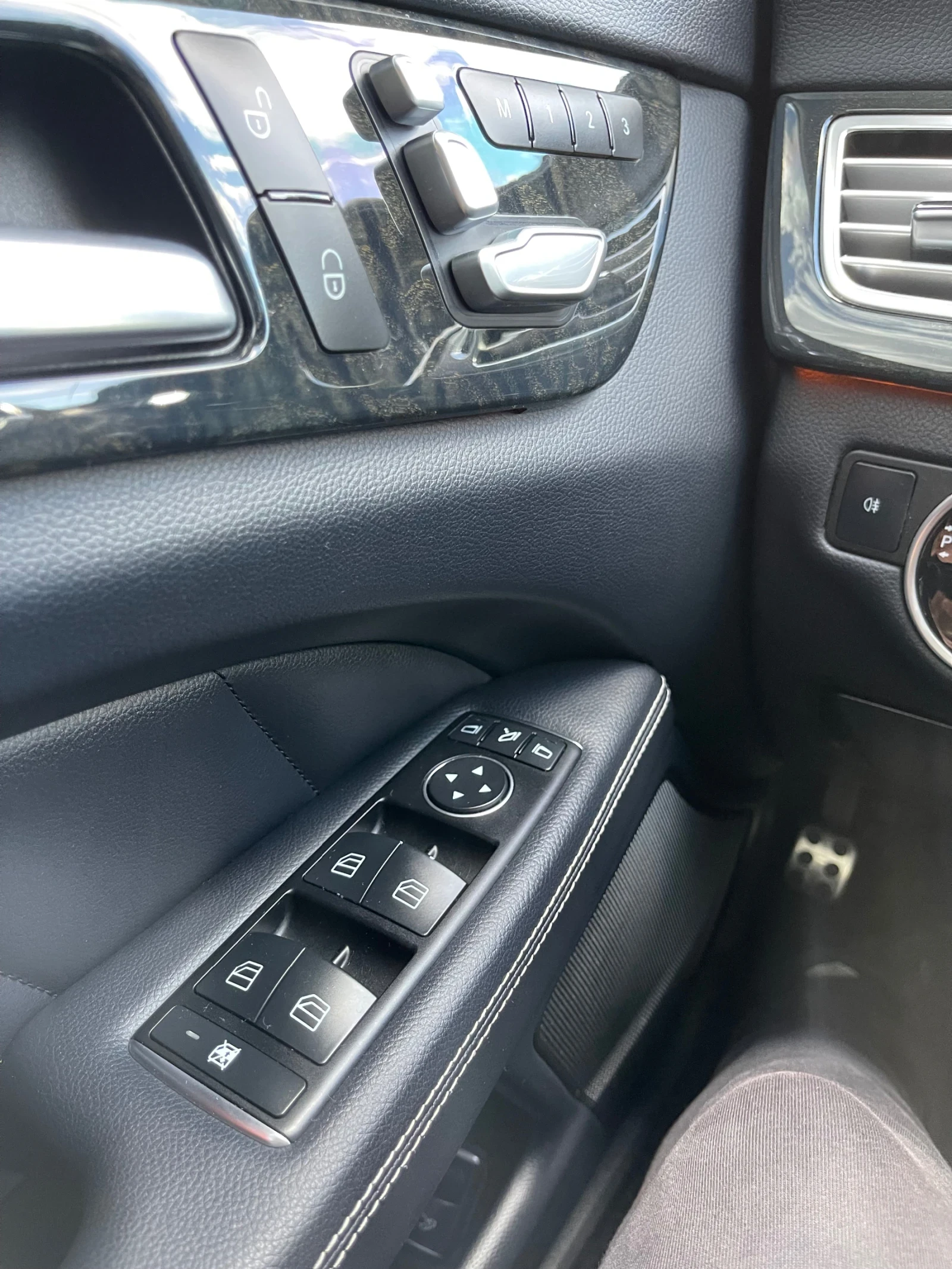 Mercedes-Benz CLS 350, снимка 16 - Автомобили и джипове - 55741264