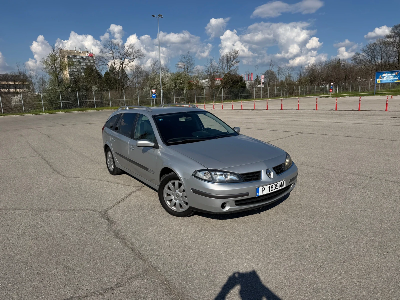 Renault Laguna 2.2dci/6-скорости/КЛИМАТИК/ТОП СЪСТОЯНИЕ!!!, снимка 3 - Автомобили и джипове - 55751510