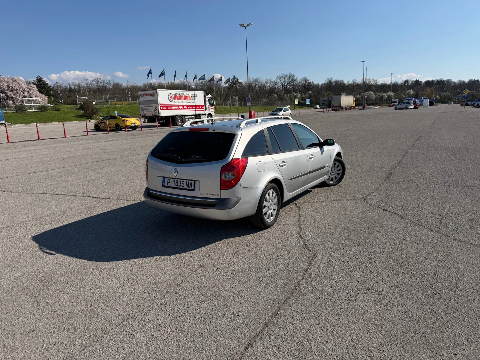 Renault Laguna 2.2dci/6-скорости/КЛИМАТИК/ТОП СЪСТОЯНИЕ!!!, снимка 6 - Автомобили и джипове - 55751510