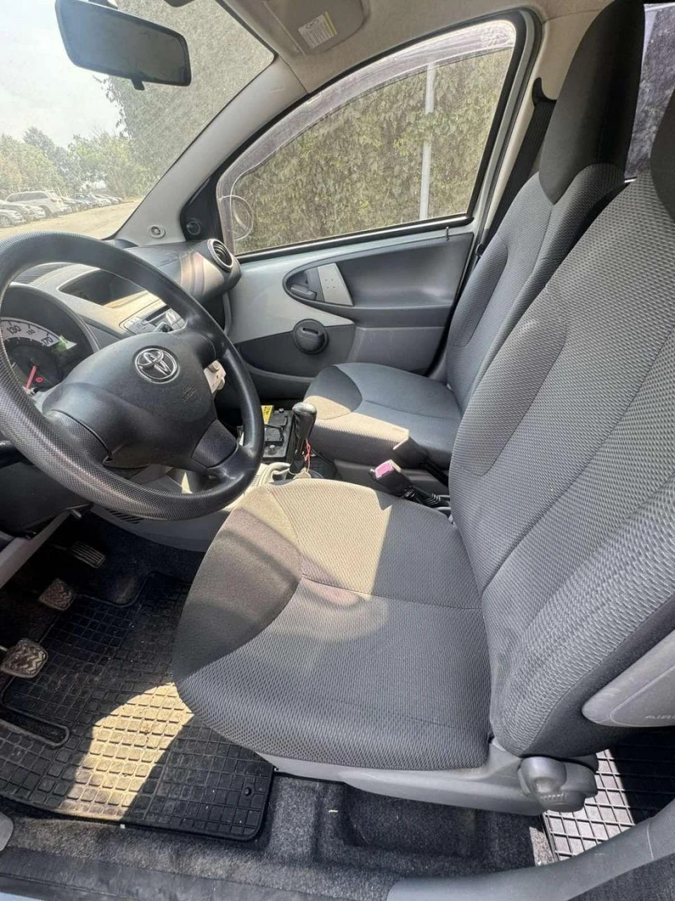 Toyota Aygo, снимка 6 - Автомобили и джипове - 56160953