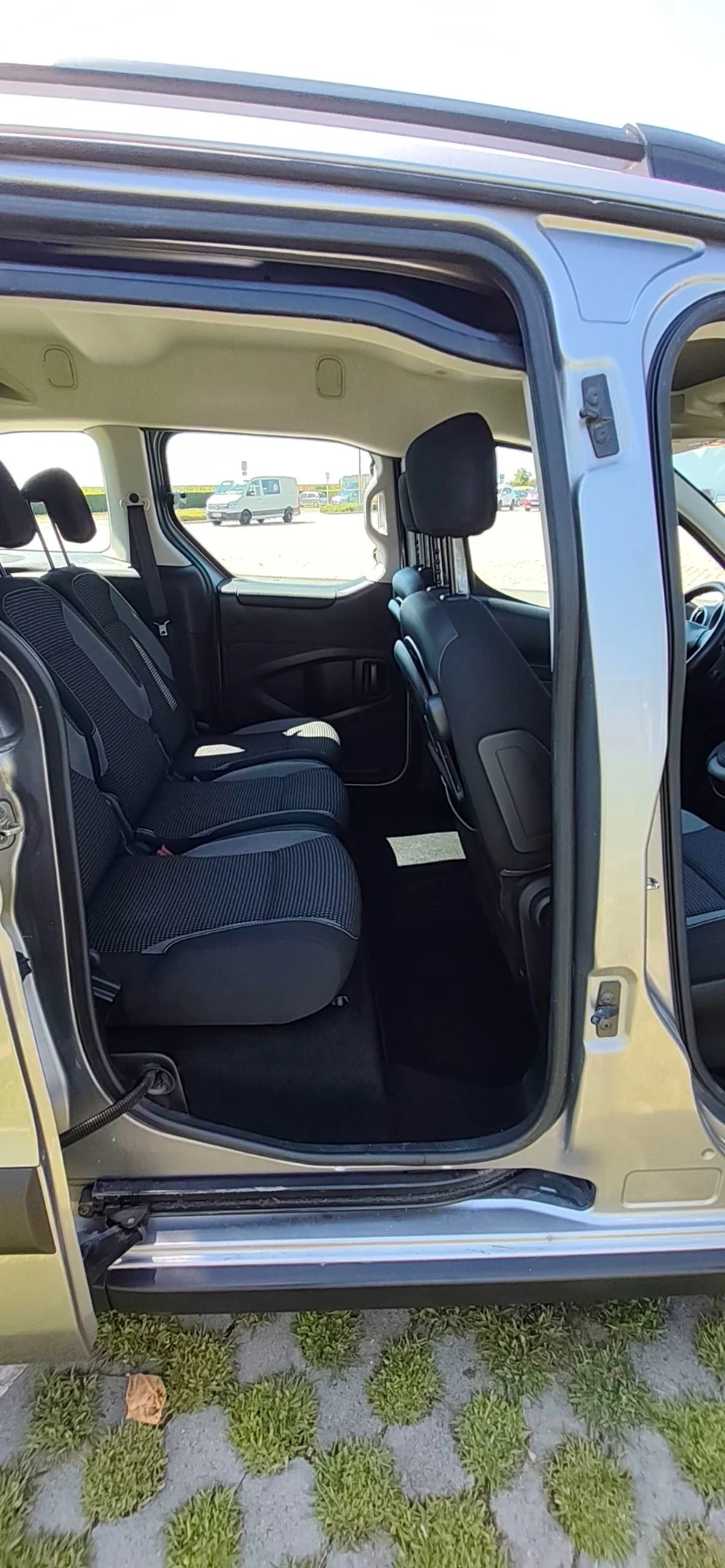 Peugeot Partner Outdoor , снимка 8 - Автомобили и джипове - 56265988