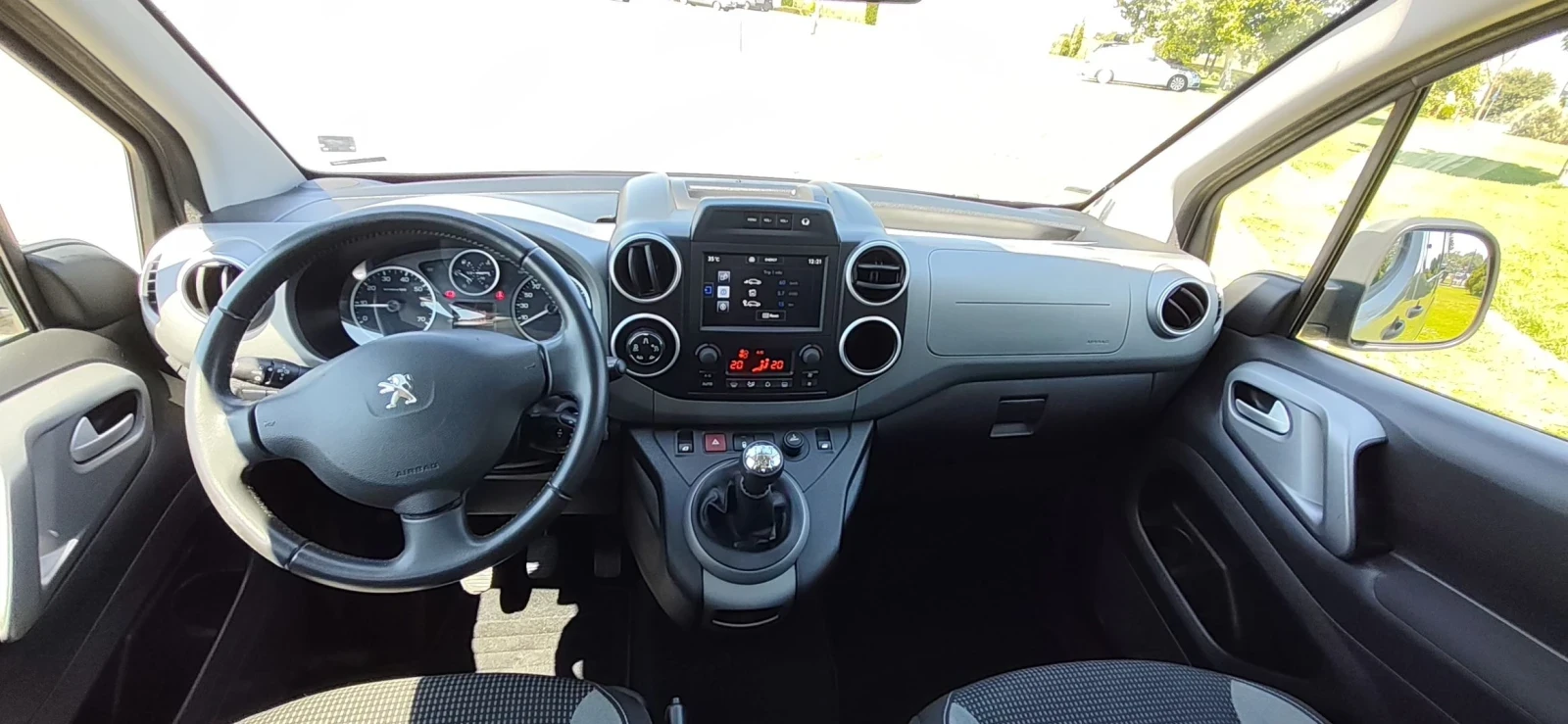 Peugeot Partner Outdoor , снимка 10 - Автомобили и джипове - 56265988