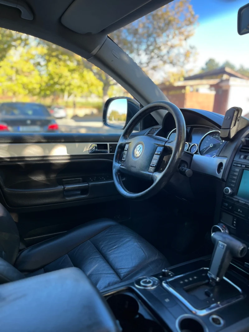 VW Touareg, снимка 9 - Автомобили и джипове - 48019449