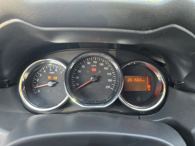 Dacia Duster 1.6 105к.с фабрична газ, снимка 17 - Автомобили и джипове - 52000236