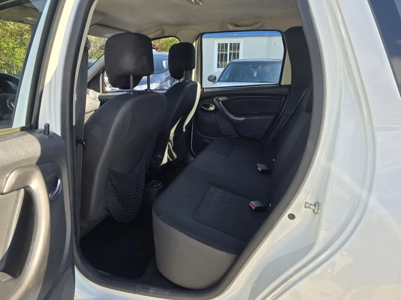 Dacia Duster 1.6 105к.с фабрична газ, снимка 11 - Автомобили и джипове - 52000236