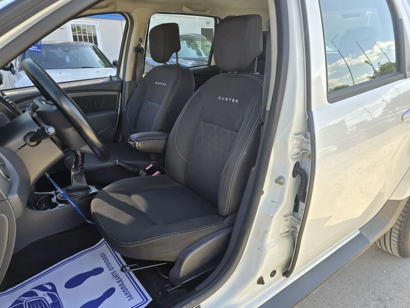 Dacia Duster 1.6 105к.с фабрична газ, снимка 9 - Автомобили и джипове - 52000236